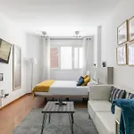 Luna 1 By Forever Rentals